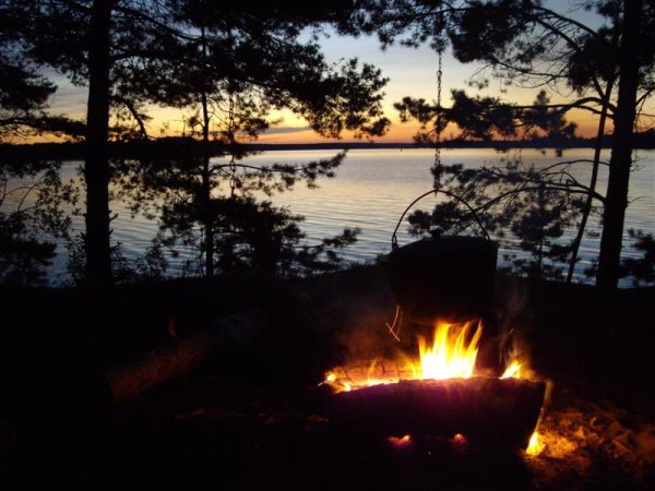 Вечер у костра