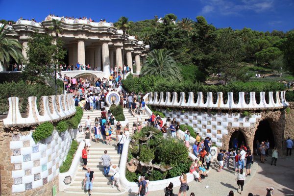 Барселона парк Гуэль лестница