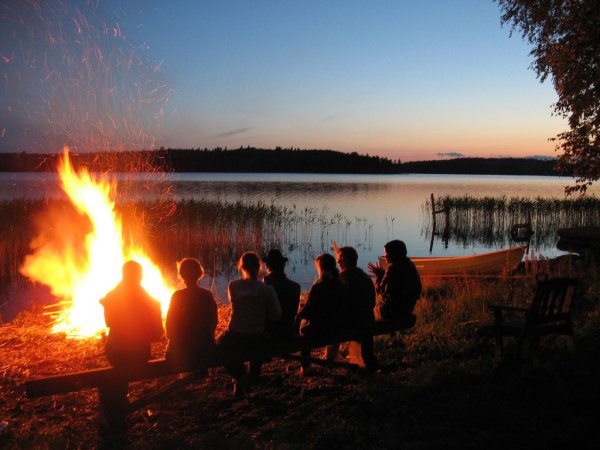 Вечер у костра