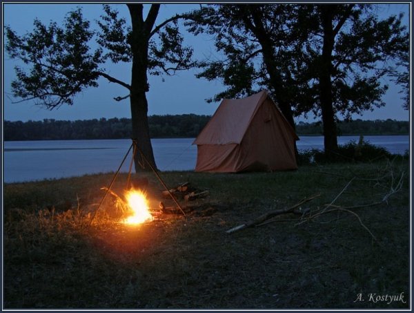 Палатка костер