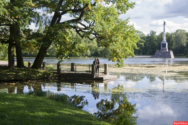 Екатерининский парк площадь