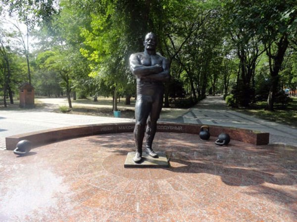 Достопримечательности Ейска парк Поддубного