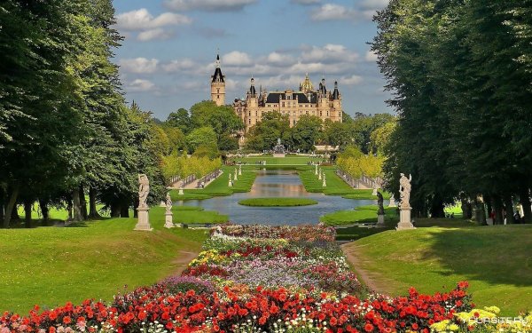 Замок в Шверине, Германия