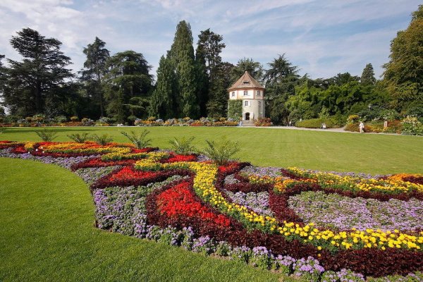 Замок на острове Майнау