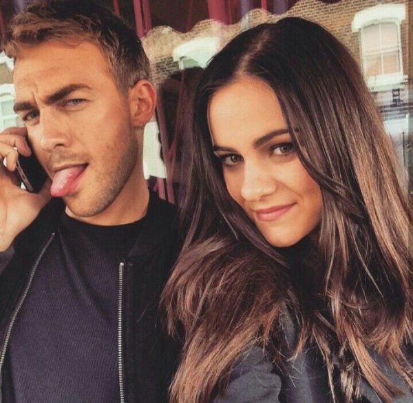 Александра парк и том Остин 2020