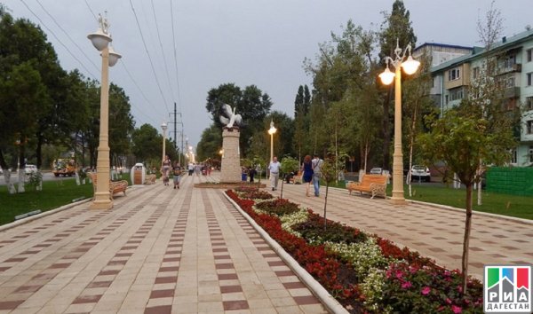 Аллея город Мастеров Махачкала