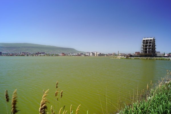 Махачкала достопримечательности озеро