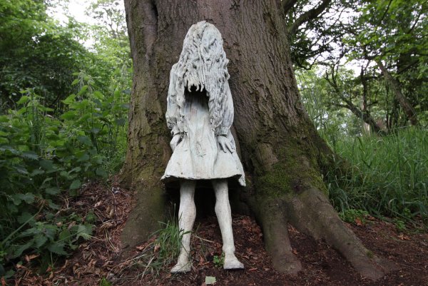 Пугающие парки скульптур