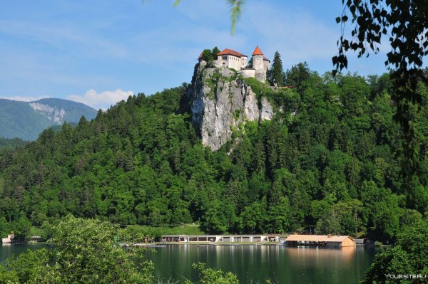 Замок на озере Блед