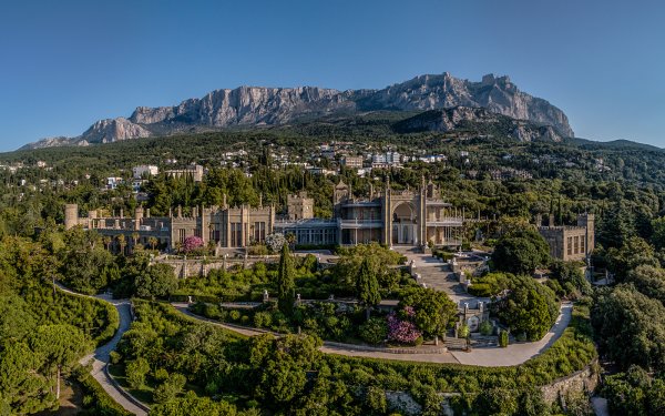 Алупкинский дворец Ялта