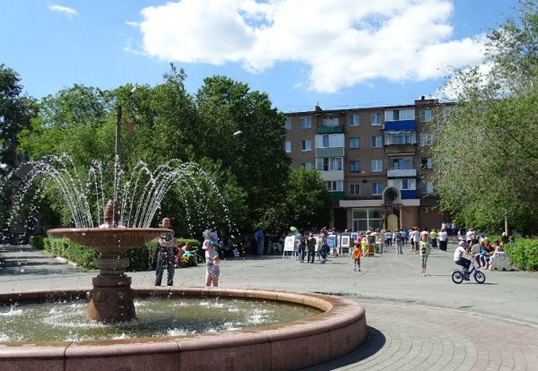 Фонтан город Гай