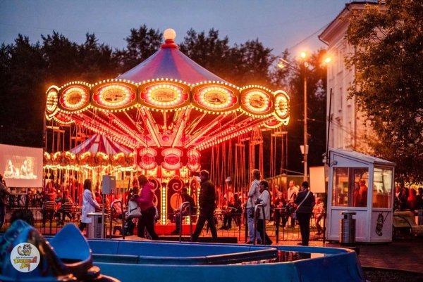 Аттракционы в Архангельске потешный двор