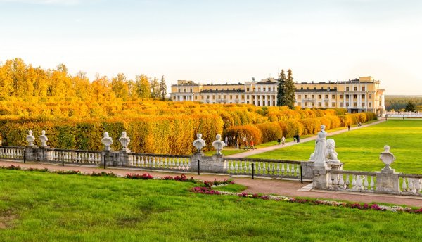 Усадьба Архангельское осенью