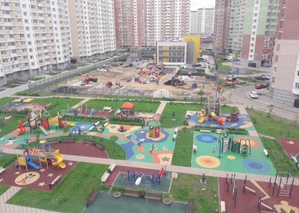 Детская площадка Ухтомского ополчения 5