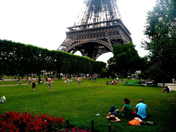 Эйфелева башня Марсово поле