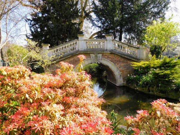 Парк Монсо арка