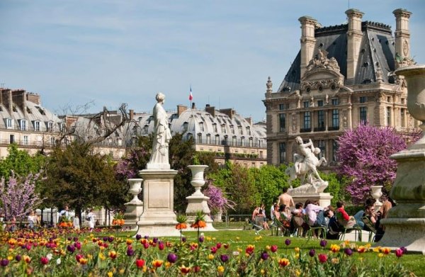 Парк Тюильри в Париже