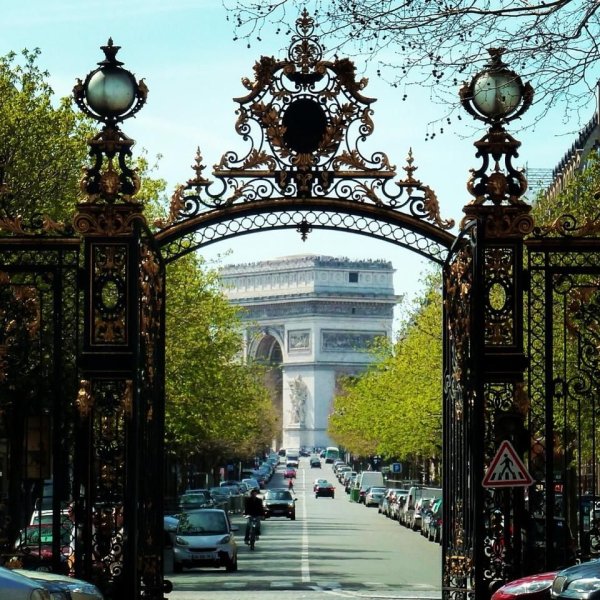 Парк Монсо особняк Париж