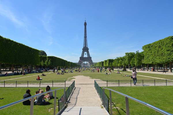 Марсово поле Париж