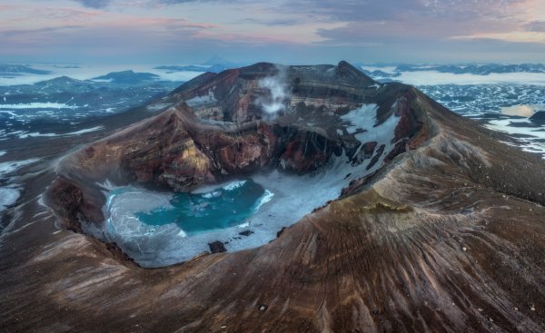 Кратер вулкана Горелый Камчатка