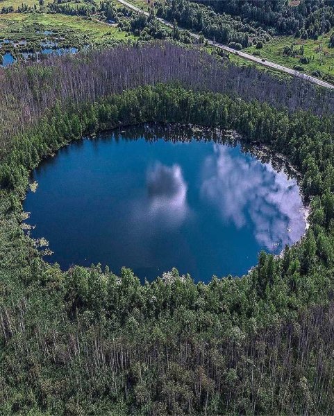 Бездонное озеро в Солнечногорском