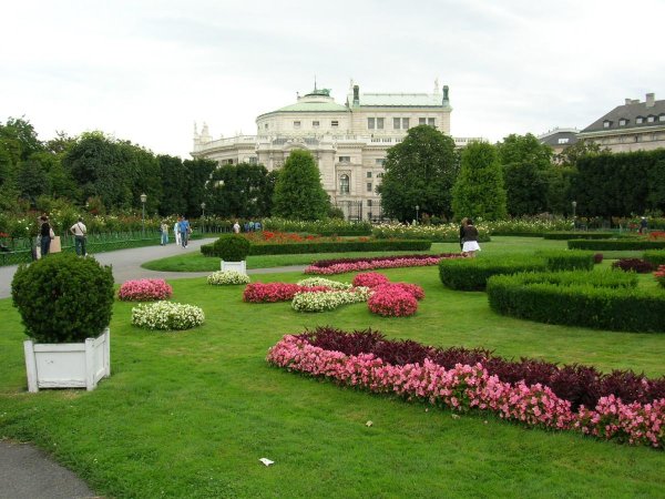 Фольксгартен Вена