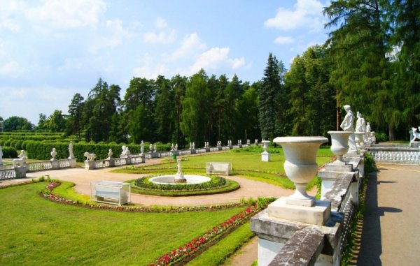 Дворцово-парковый ансамбль Архангельское