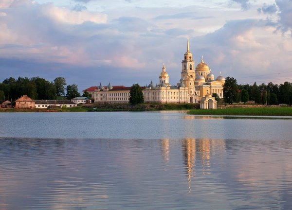 Валдай Нило Столобенская пустынь
