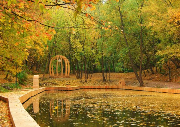 Парк Нескучный сад в Москве