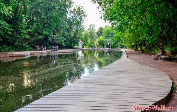 Андреевский пруд в Нескучном саду