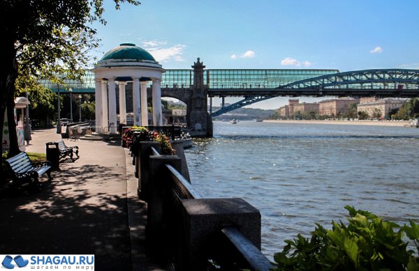 Нескучный сад и Андреевский мост