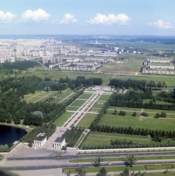 Пискаревский парк