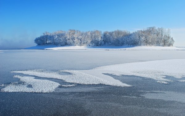 Лед на реке