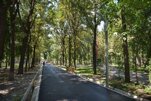 Дубовый парк Бишкек