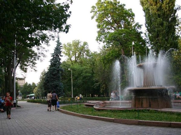 Дубовый парк Бишкек