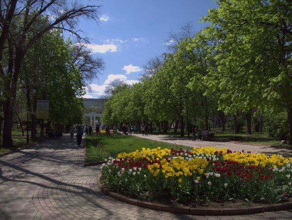 Парк доброму гению Феодосия