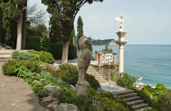 Парк Воронцовского дворца в Крыму