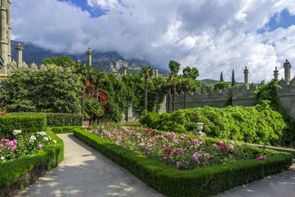 Алупкинский дворец и парк