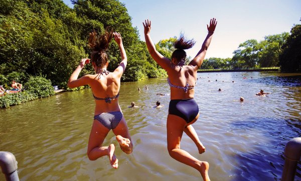 Купаемся на речке