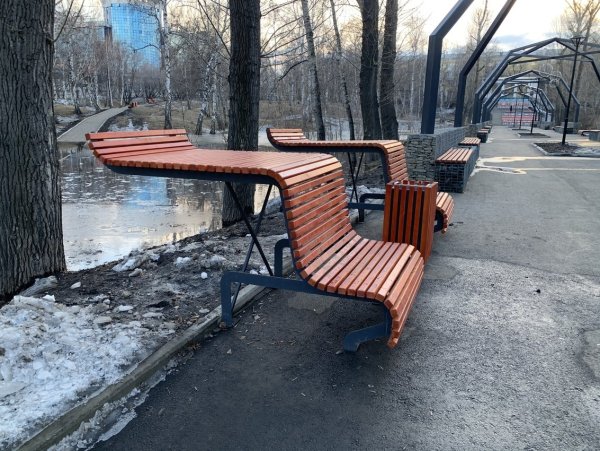 Лавочки сквер Кирова Иркутск