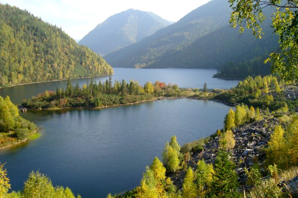 Озеро в тайге