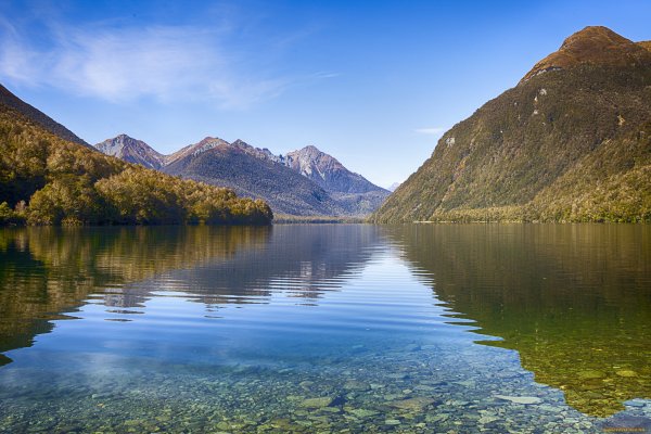 Испания горы с речкой