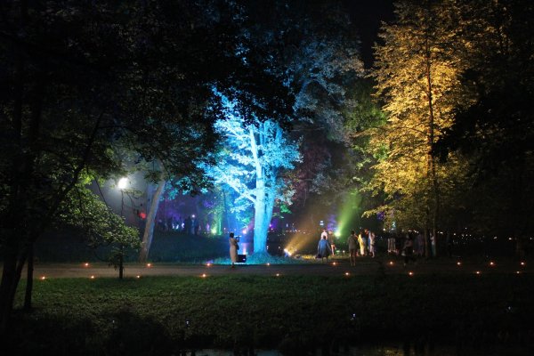 Парк света Бибирево ночью