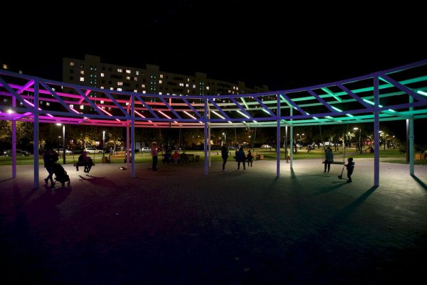 Парк света в Бибирево качели