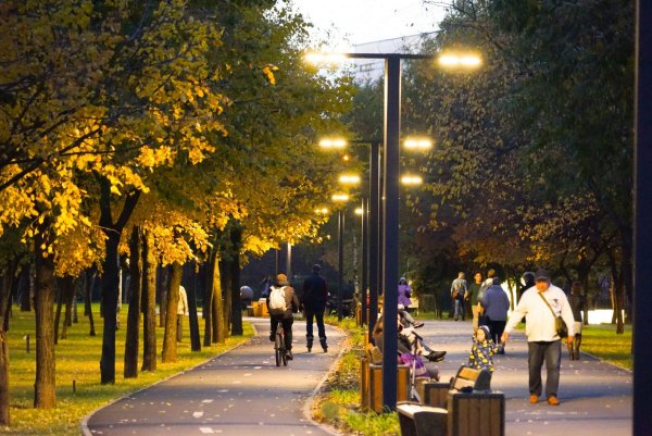 Парк света в парке Победы