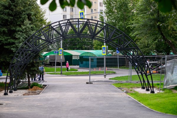 Парк света в Бибирево качели