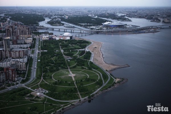 Парк 300 летия Петербурга с вертолета