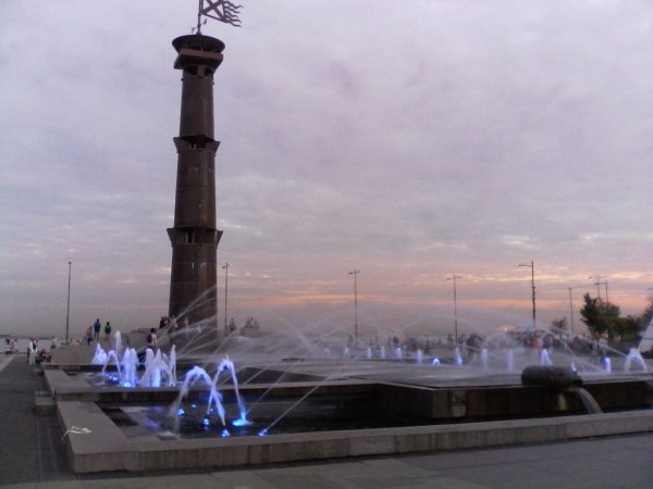 Парк трёхсотлетия Петербурга фонтан