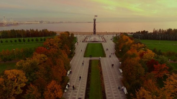 Парк 300 летия Санкт-Петербурга осень