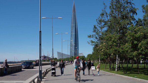 Санкт-Петербург парк 300-летия Санкт-Петербурга